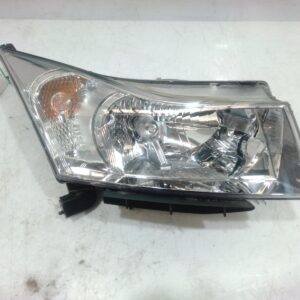 2016 HOLDEN CRUZE RIGHT HEADLAMP