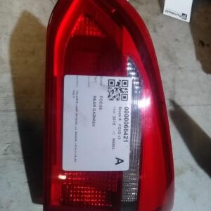 2015 FORD FOCUS REAR GARNISH