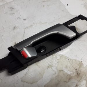 2012 HOLDEN CAPTIVA DOOR HANDLE