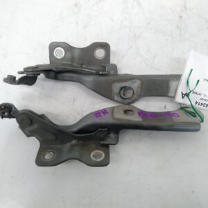 2015 HOLDEN CRUZE BONNET HINGE STRUT