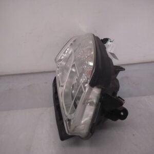 2014 HOLDEN TRAX RIGHT HEADLAMP