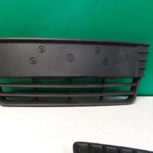 2013 FORD FOCUS GRILLE