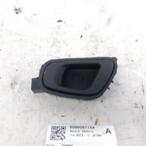 2013 HOLDEN BARINA DOOR HANDLE