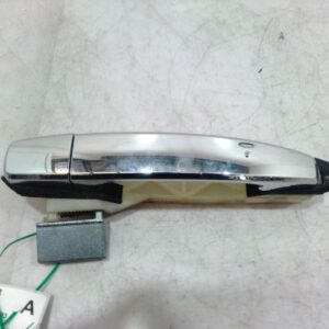 2008 HOLDEN CAPTIVA DOOR HANDLE