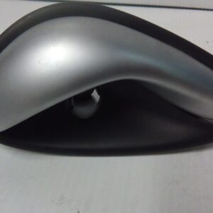 2005 HOLDEN COMMODORE DOOR HANDLE