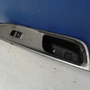 2014 HOLDEN COMMODORE POWER DOOR WINDOW SWITCH