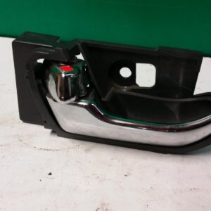 2013 HOLDEN COLORADO DOOR HANDLE