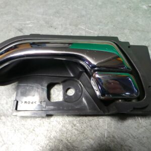 2013 HOLDEN COLORADO DOOR HANDLE