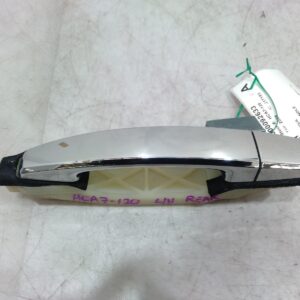 2008 HOLDEN CAPTIVA DOOR HANDLE