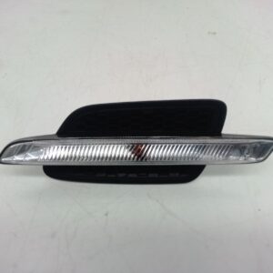 2009 HOLDEN COMMODORE RIGHT INDICATOR FOG SIDE