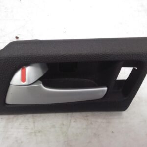 2012 HOLDEN COMMODORE DOOR HANDLE