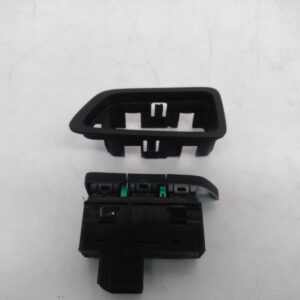 2016 HOLDEN COMMODORE MISC SWITCH RELAY