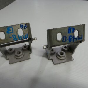 2011 FORD MONDEO DOOR HINGE RUNNER