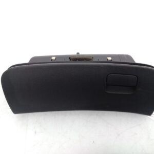 2012 HYUNDAI ILOAD/IMAX GLOVE BOX