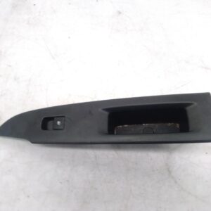 2017 HOLDEN TRAILBLAZER POWER DOOR WINDOW SWITCH