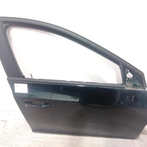 2016 HOLDEN CRUZE RIGHT FRONT DOOR