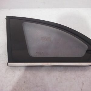 2012 HOLDEN CAPTIVA LEFT REAR SIDE GLASS