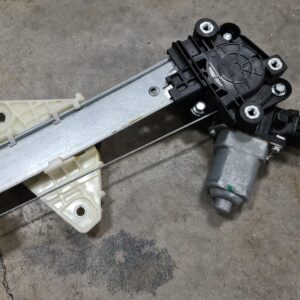 2014 HYUNDAI IX35 RIGHT FRONT WINDOW REG MOTOR