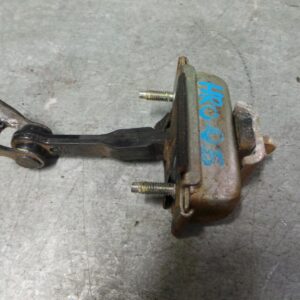 2004 HOLDEN RODEO DOOR HINGE RUNNER