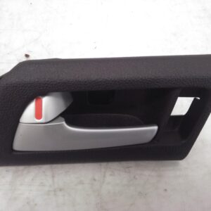 2012 HOLDEN COMMODORE DOOR HANDLE