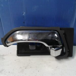 2012 HOLDEN COLORADO DOOR HANDLE