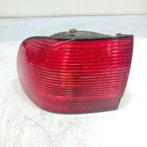 2004 PORSCHE CAYENNE LEFT TAILLIGHT