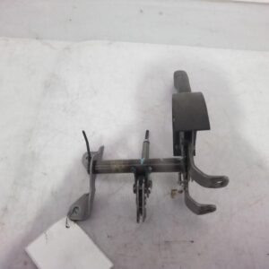 2017 HOLDEN TRAILBLAZER HANDBRAKE LEVER