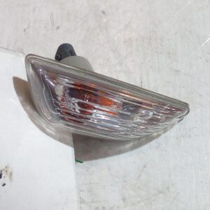 2016 HOLDEN TRAX RIGHT INDICATOR FOG SIDE