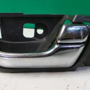 2013 HOLDEN COLORADO DOOR HANDLE