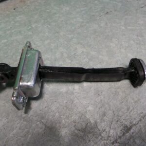 2012 HOLDEN CAPTIVA DOOR HINGE RUNNER