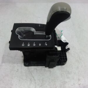 2013 HOLDEN CAPTIVA GEAR STICK SHIFTER