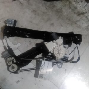 2009 HOLDEN CRUZE RIGHT FRONT WINDOW REG MOTOR