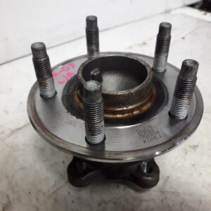 2015 HOLDEN TRAX LEFT REAR HUB ASSEMBLY