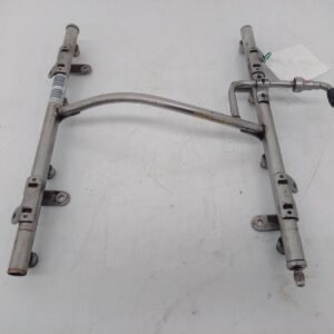 2010 HOLDEN COMMODORE INJECTION RAIL