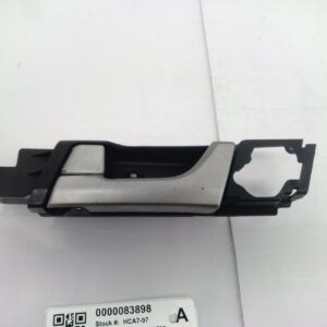 2011 HOLDEN CAPTIVA DOOR HANDLE