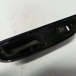 2015 HOLDEN COMMODORE POWER DOOR WINDOW SWITCH