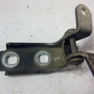 2011 HOLDEN CRUZE DOOR HINGE RUNNER