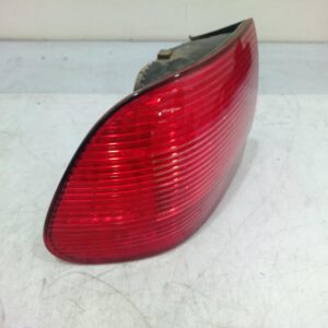 2004 PORSCHE CAYENNE LEFT TAILLIGHT