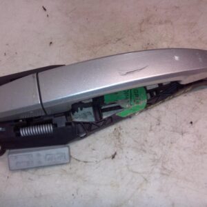 2010 HOLDEN CRUZE DOOR HANDLE