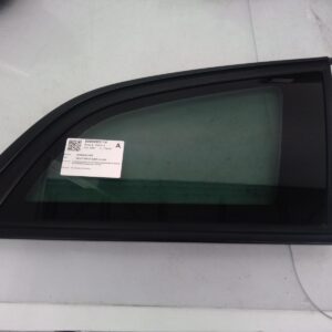 2011 HOLDEN COMMODORE RIGHT REAR SIDE GLASS