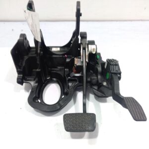 2014 HOLDEN COMMODORE PEDAL ASSEMBLY