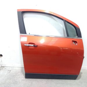 2015 HOLDEN TRAX RIGHT FRONT DOOR