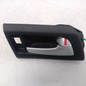 2011 HOLDEN COMMODORE DOOR HANDLE