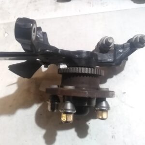 2016 FORD MUSTANG LEFT FRONT HUB ASSEMBLY