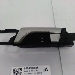 2011 HOLDEN CAPTIVA DOOR HANDLE