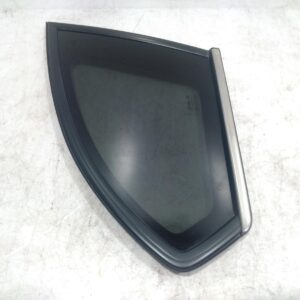 2017 HOLDEN CAPTIVA RIGHT REAR SIDE GLASS