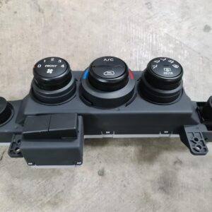 2013 HYUNDAI ILOAD/IMAX HEATER AC CONTROLS