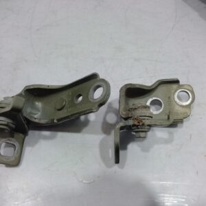 2014 FORD KUGA DOOR HINGE RUNNER