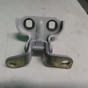 2014 HOLDEN CRUZE DOOR HINGE RUNNER