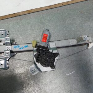 2009 HOLDEN COMMODORE RIGHT REAR WINDOW REG MOTOR